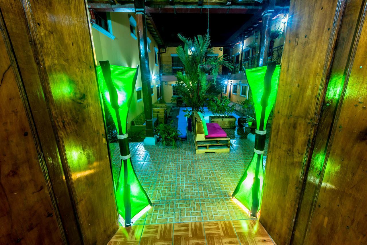 Fullmoon Hotel Ґранада Екстер'єр фото
